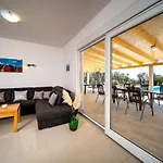 Sea View *big Pool * Bbq * Direct Sea Access Kampor