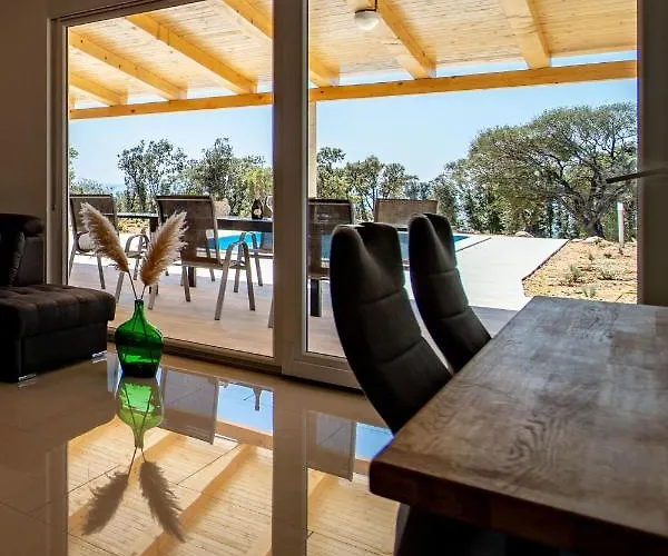 Villa Sea View *big Pool * Bbq * Direct Sea Access