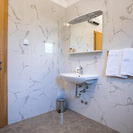 Sea View *big Pool * Bbq * Direct Sea Access Villa Kampor