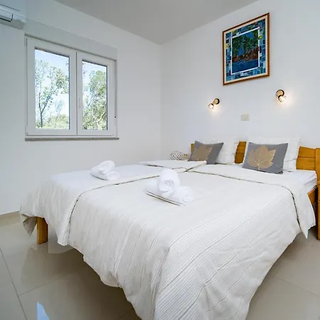 Sea View *big Pool * Bbq * Direct Sea Access * Kampor